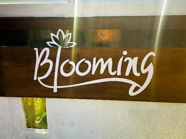 Blooming Holiday Resort 阿努拉德普勒 外观 照片